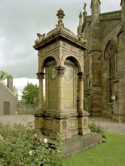 View of monument to Joanna Baillie.
Digital image of B 40560 CN