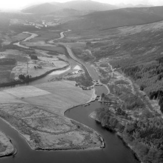 Aerial photograph showing Gairlochy East and West Locks and Gairlochy Lighthouse, Caledonian Canal
Digital image of A 36781.