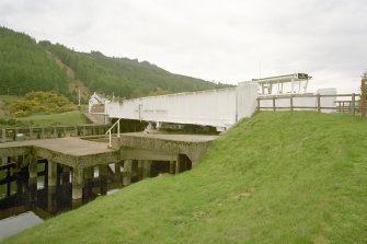 Laggan, Swing Bridge over Caledonian Canal
Oblique view of west side of bridge from south west
Digital image of D 48284 CN