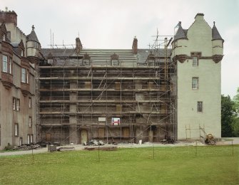 Fyvie Castle.
General view of West elevation during restoration.
Digital image of B 10757 CN.
