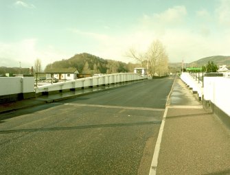 Inverness, Tomnahurich Swing Bridge over Caledonian Canal
General view from east north east along the deck of the bridge, taken from its east end
Digital image of D 64111 CN