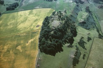 Oblique aerial view showing fort, enclosure and pit-alignments, Barney Mains, Kae Heugh.