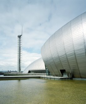 View of Glasgow Science Centre from S.