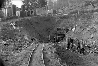 View of mouth of S pipe tunnel under construction at Fasnakyle Generating Station.
Copy of negative, Mullardoch-Fasnakyle-Affric, Box 840/2, Contract No. 10, Plate No. 41.