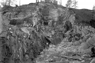 View along centre line showing excavation to final levels for Blocks Nos. 12, 13, 14.
Copy of negative, Mullardoch-Fasnakyle-Affric, Box 1103/2, Contract No. 10, Plate No. 103.