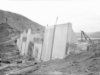Inverawe Hydro Electric scheme, Contract 130. General view from NW.
Scanned image of glass negative no. 81, Box 1037/2.