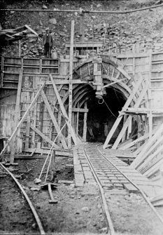 Surge tank sand tunnel mouth.