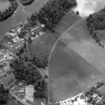 Dunkeld.
Oblique aerial view from North-East.