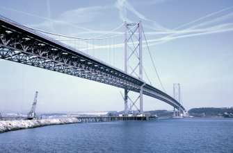 General view of the bridge from the south shore.
Copy of original 35mm colour transparency.
Survey of Private Collection