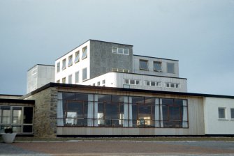 Thurso Secondary School.
View of dining hall block and surrounding buildings.