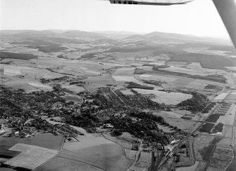 General oblique aerial view of the town of Keith, looking to the SSW.