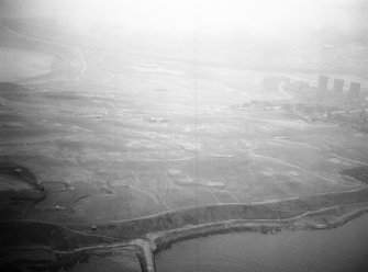 Oblique aerial view centred on Balnagask Golf Course, looking to the S.