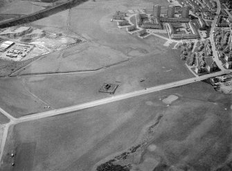 General oblique aerial view centred on St Fittick's Church and Balnagask, Aberdeen, looking to the SW.