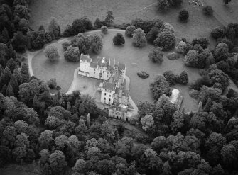 Oblique aerial view centred on Fyvie Castle, looking to the SSE.