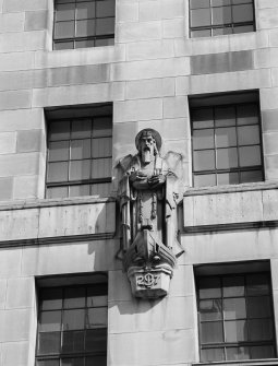 200 St Vincent Street
Detail of South front, showing statue