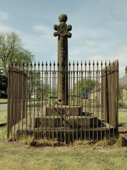 Kinrossie, Mercat Cross.
View of cross.