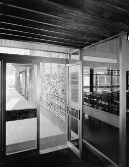Interior.
Detail of entrance.