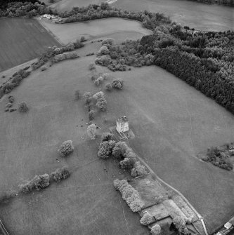 Oblique aerial view centred on Clackmannan Tower, taken from the ESE