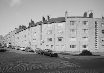 Aberdeen, Rosemount Square.
General view from S-S-E.