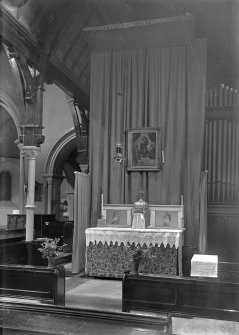 Interior-general view of altar