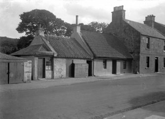 Edinburgh, Juniper Green, General.
View of street and cottages, with centre house thatched.