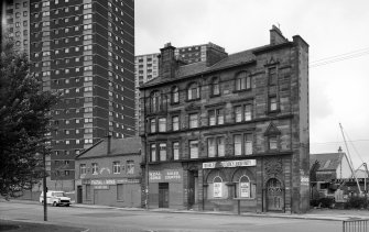 Glasgow 162-170 Gorbals Street, British Linen Bank
General view from North East.