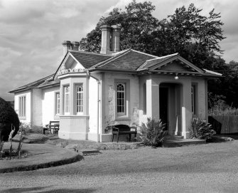 Ballindean House, South Lodge.
General view looking North-West.
