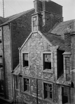 Edinburgh, Potterrow.
View of house with attic.