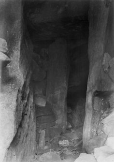 Barpa langass. General view, chambered tomb.