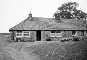 Front elevation of one of the end cottages