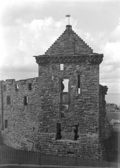 St Andrews Castle: Fore tower showing old entrance.
