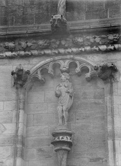 Stirling Castle, palace, North facade
Detail of principal figure in bay 13 (Venus)