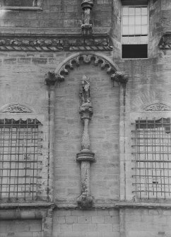 Stirling Castle, palace, East facade
Detail of principal figure in bay 6 (Jupiter)