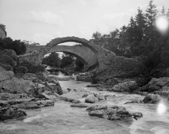 General view of bridges with old bridge in foreground