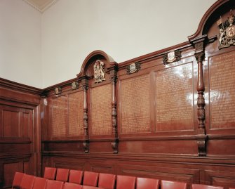 Trades House, interior
Saloon, view of wooden wall panelling with inscription