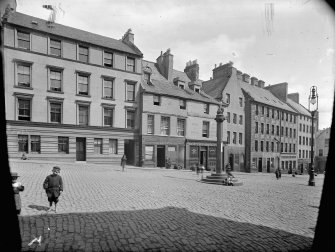 General view of Broad Street, Stirling.