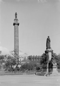 General view from West of Melville's Monument