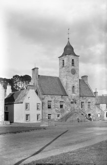 Culross, Townhouse
View from south west
Scanned image from original glass plate negative. Original envelope annotated by Erskine Beveridge 'Townhouse Culross 9/9/1893'