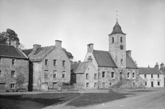 Culross, Townhouse
View from south west.
Scanned image from original glass plate negative. Original envelope annotated by Erskine Beveridge 'Townhouse Culross ?1882'