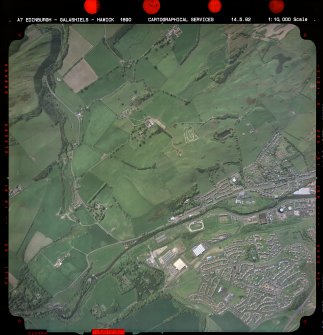 Vertical aerial view centred on the E side of Hawick.