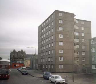 Edinburgh, Portobello High St: View from road of 8-storey block.
