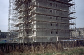 Aberdeen, Jasmine Place, St Clement's Court: View of the construction of the 11-storey block.