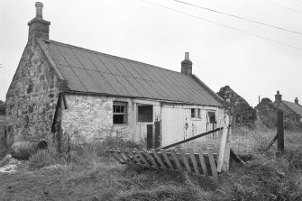 Aberdeen, 7 Burnbanks.
General view.