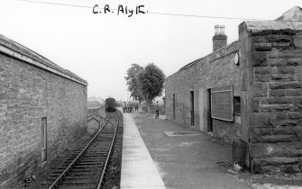 Alyth, Alyth Station.
General view.
Insc: 'C.R.Alyth'.