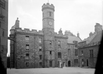 Royal lodging, West front