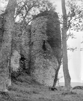 Castle Sween.
View of round tower from North-East.