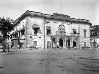 Customs House (now demolished), junction of BBD Bagh (Dalhousie Square) and Clive Street.  Now the site of the Reserve Bank of India office block.