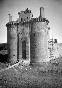Caerlaverock Castle.
View of entrance towers and gatehouse from North West.