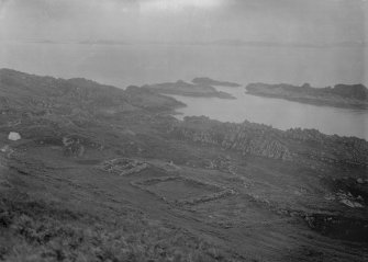 Eileach An Naoimh.
General view of site from North-West showing disposition of buildings.