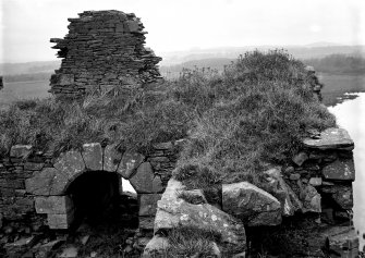 Interior.
View at wallhead level.